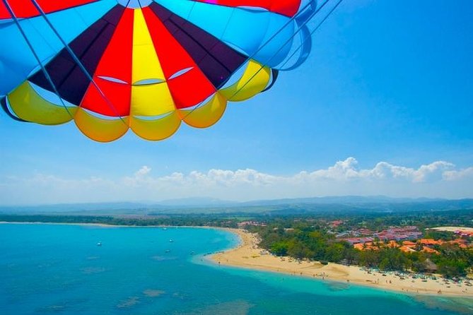 Adventure Combo: Party Boat Cruise & Parasailing - The parasailing flight at 200 feet