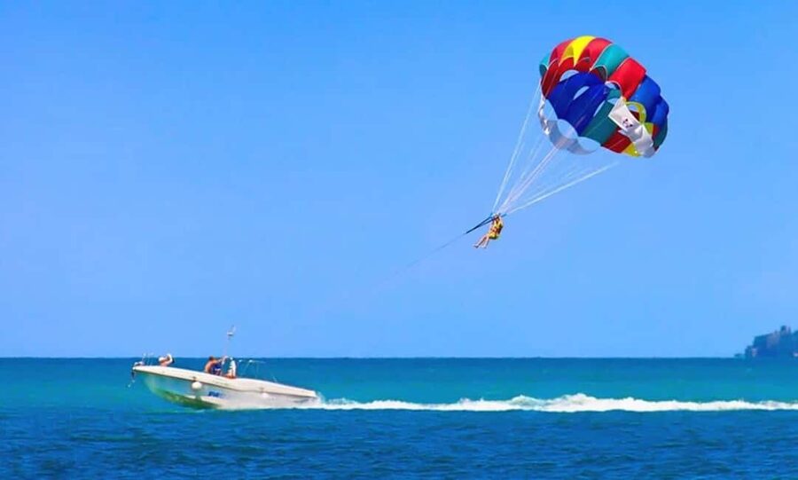 Alanya: Parasailing Adventure - Taking to the sky above Alanya