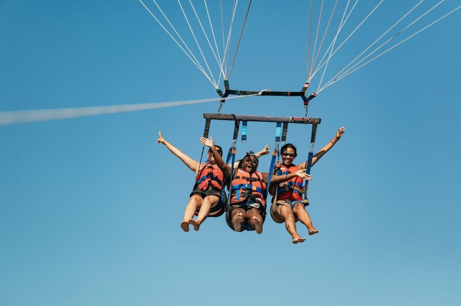 Albufeira: Parasailing Boat Trip - Landing Back on the Boat