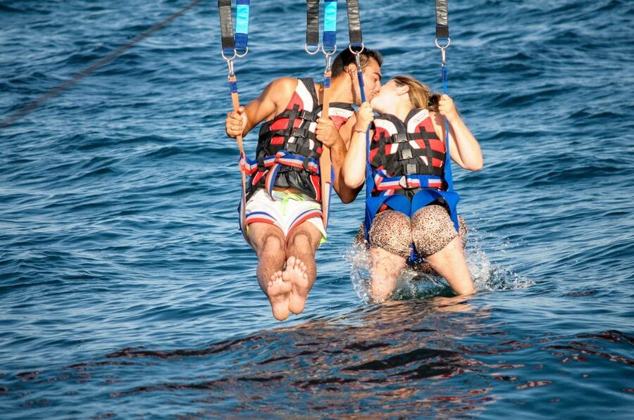 Albufeira: Single, Double or Triple Parasailing Tour - Staff, atmosphere, and group size