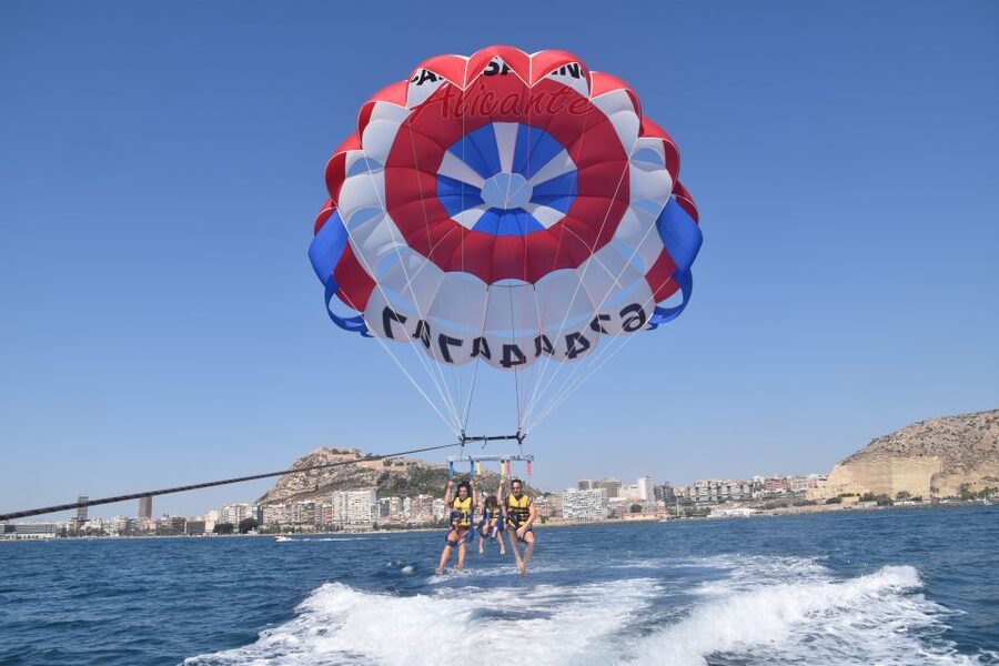 Alicante: Boat Trip and Parasailing Experience with Drink - FAQ