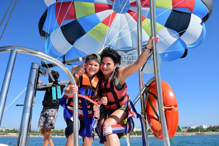 Amalfi Coast: Parasailing Flight Adventure - Who should book this Amalfi flight?