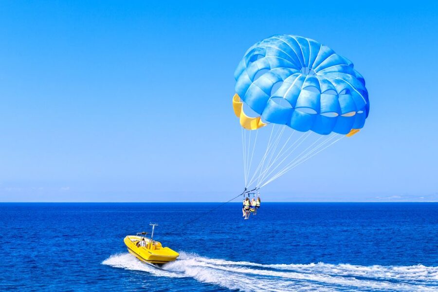 Amalfi Coast: Parasailing Flight Adventure - The crew, equipment, and first-timer comfort