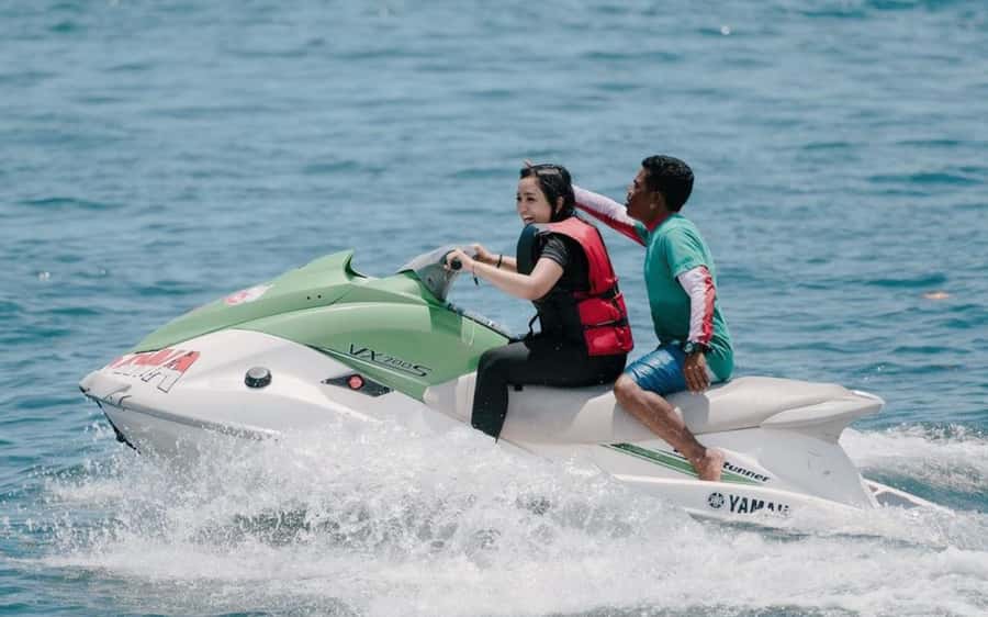 Bali: Watersport Rolling Donut Parasailing Jetski Exclusive - Jetskiing with an instructor at your side