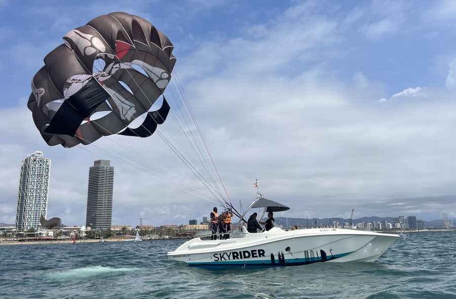 Barcelona: Guided Parasailing Experience - The optional splash near the end