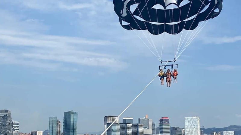 Barcelona: Parasailing with panoramic views over the sea - Weather controls the whole outing