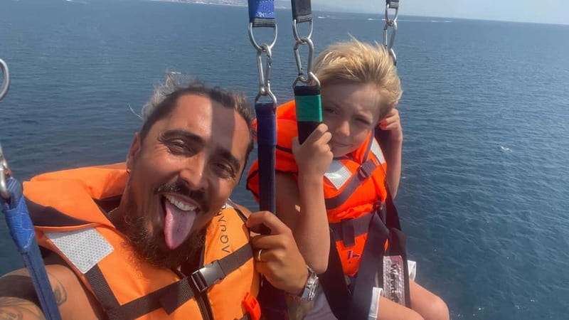 Barcelona: Parasailing with panoramic views over the sea - The safety briefing and equipment