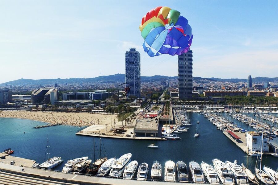 Barcelona: Small-Group Parasailing Experience - What the 12-minute flight feels like
