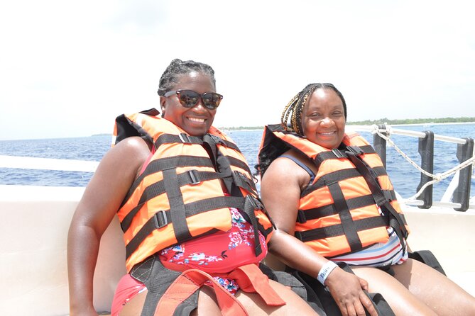 Best Parasailing Cozumel + Locker - Rising to 250 meters above Cozumel
