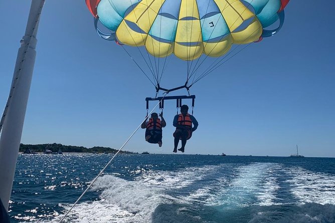 Best Parasailing Cozumel + Locker - The landing and return to shore