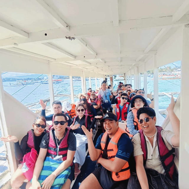 Boracay: Island Hopping with Lunch and Parasailing - Key points to know before you book