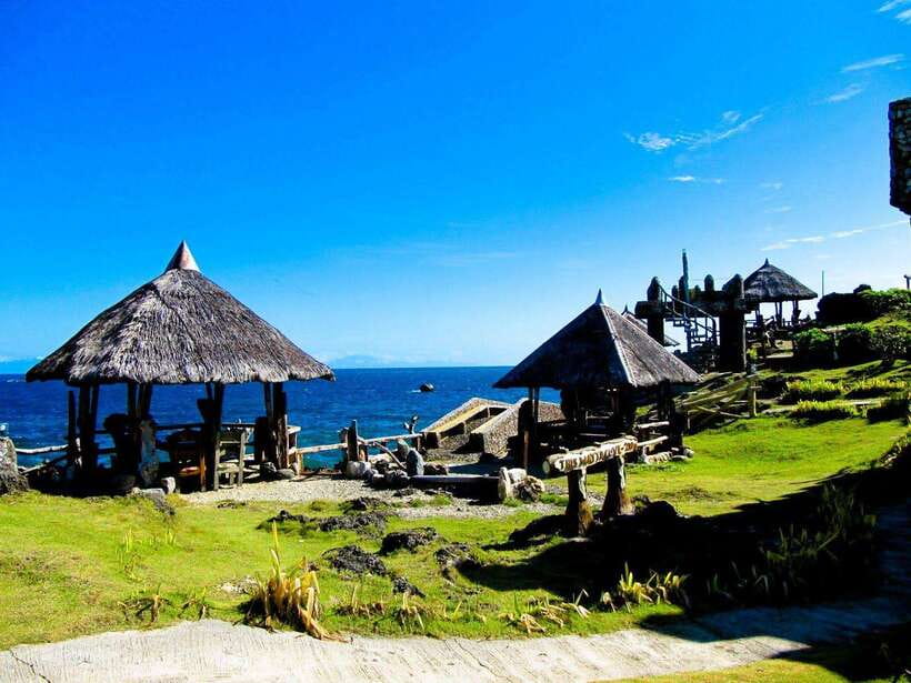 Boracay: Island Hopping with Parasailing Experience - Meeting at Astoria Station 1 or Bolabog Beach