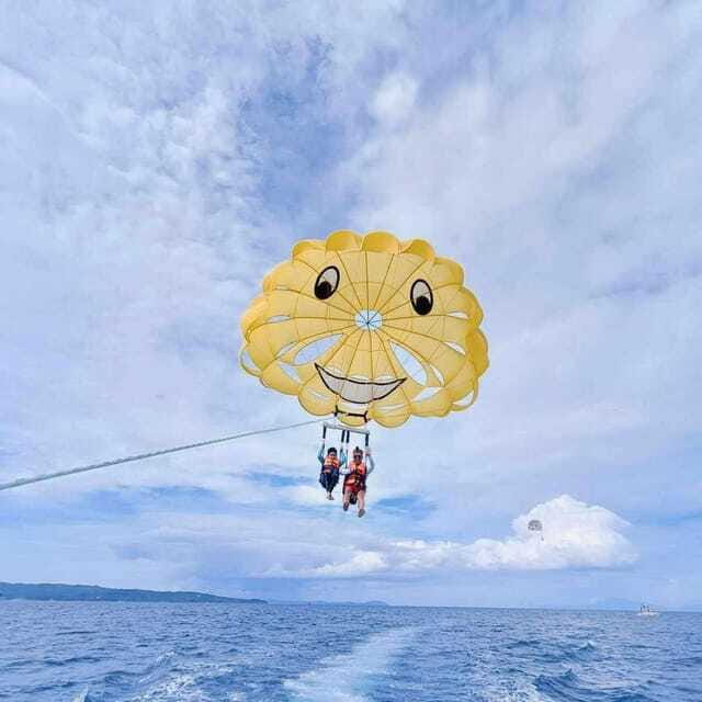 Boracay: Parasailing Adventure with Insta 360-Degree Camera - A five-minute boat ride to open water