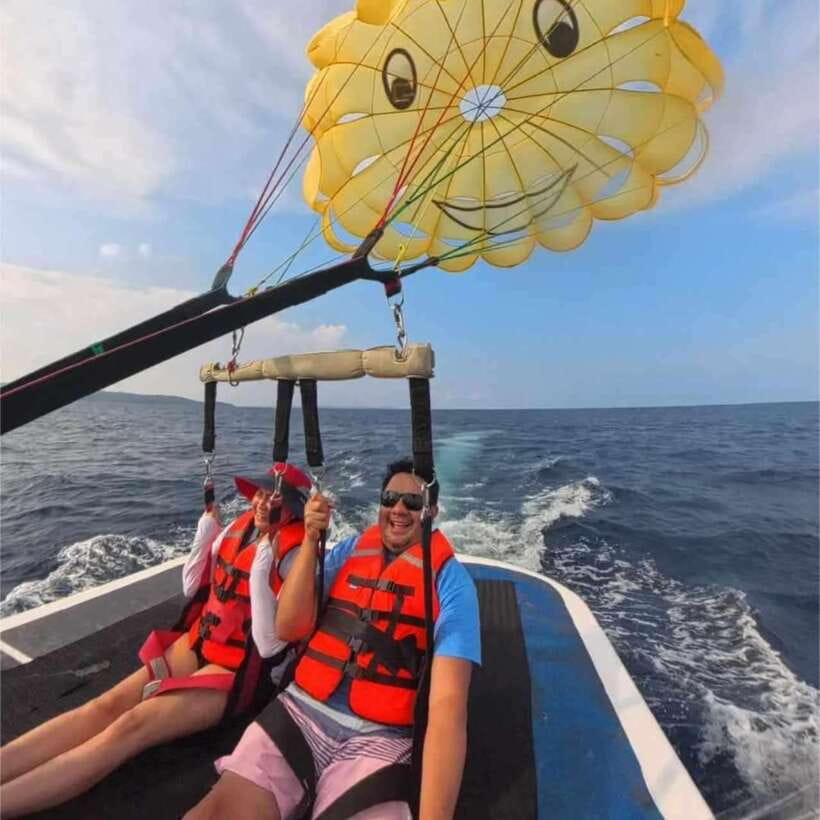Boracay: Parasailing, Island Hopping, ATV Ride and Kawa Bath - Puka Shell Beach and the first boat ride