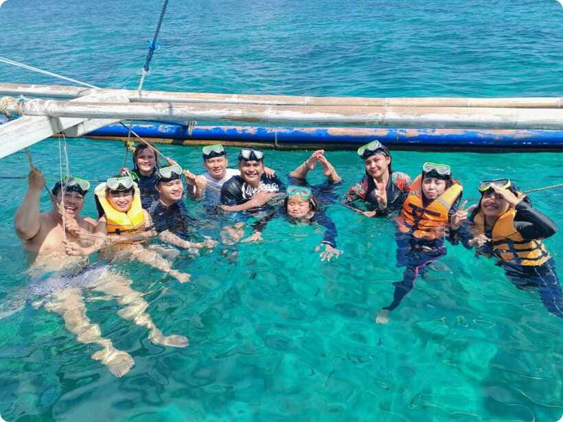 Boracay: Parasailing, Island Hopping, ATV Ride and Kawa Bath - Tuk-tuks, speedboats, and the value of a busy schedule