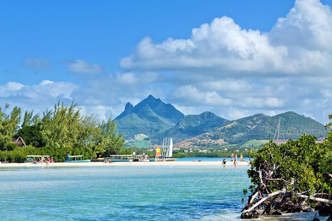 Catamaran to Ile aux Cerf with Parasailing, Tube Riding & Lunch - A Full Day From Trou d’Eau Douce to Ile aux Cerfs