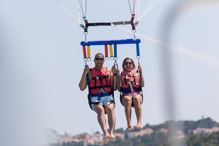 Cavtat: Parasailing - How the timing works for a group of four