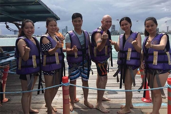 Coral Island speed boa-Parasailing and others activities choice - Who should book this Koh Larn trip?
