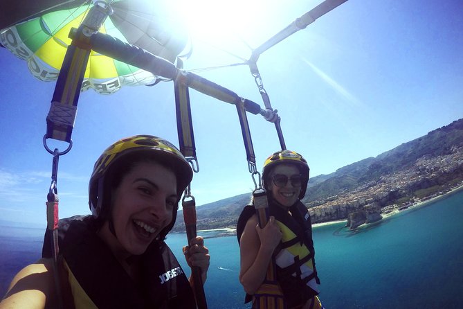 Double Parasailing flight to Tropea in Small Group - What the double flight feels like