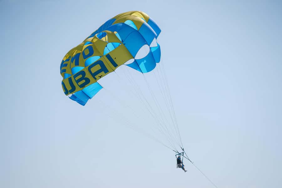 Dubai: Burj Al Arab Parasailing, Ice Cream, Pics, and Videos - Photos, Videos, and the Ice Cream Question