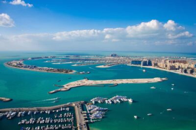 Dubai Jumeirah Parasailing adventure with breathtaking views