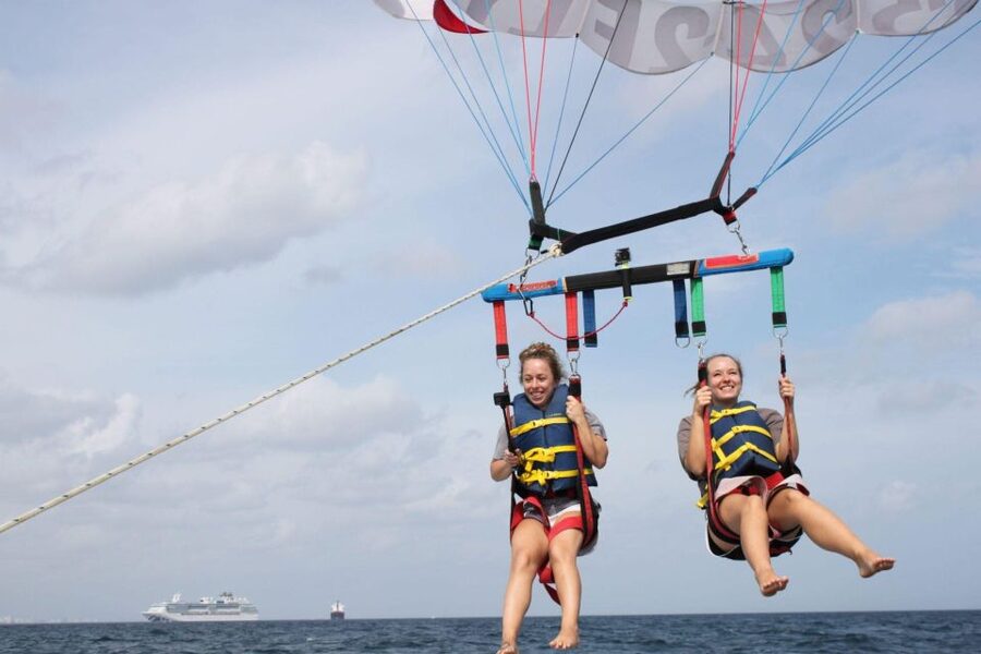 Fort Lauderdale: 90-Minute Parasailing Adventure - From Bahia Mar Marina to the Intracoastal Waterway