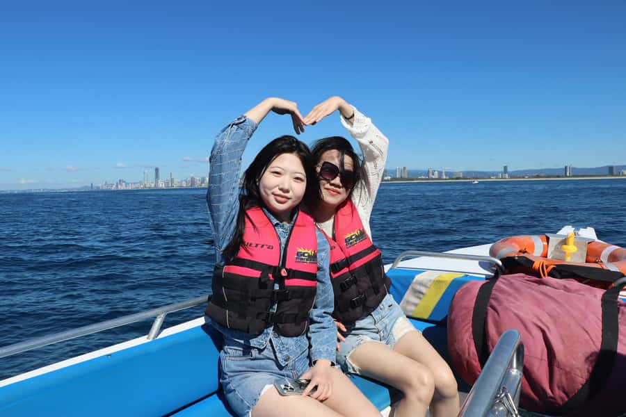 Gold Coast: Parasailing in Surfers Paradise - What the $140 price really covers