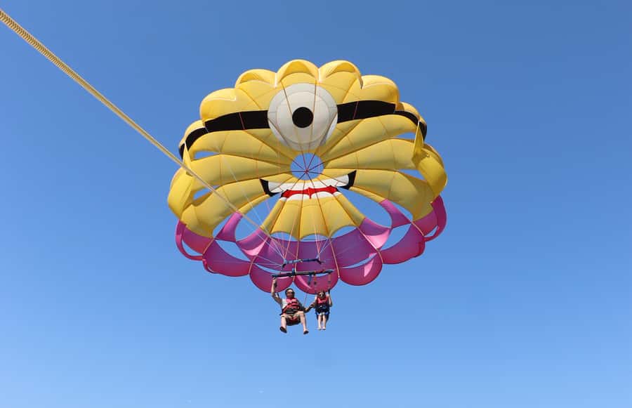 Gold Coast: Parasailing in Surfers Paradise - Practical preparation before you arrive