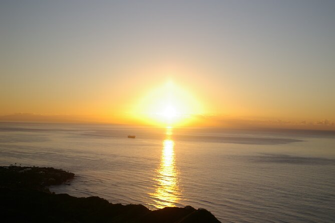 Half-day Tour in Diamond Head Sunrise and Parasail - What the 850-foot parasail flight includes