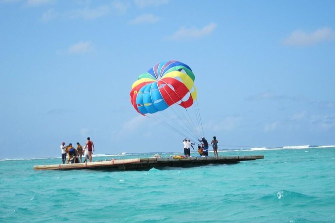 Ile aux Cerf: Speed boat with Parasailing & Tube Riding and Lunch - Tube riding brings the loudest burst of fun