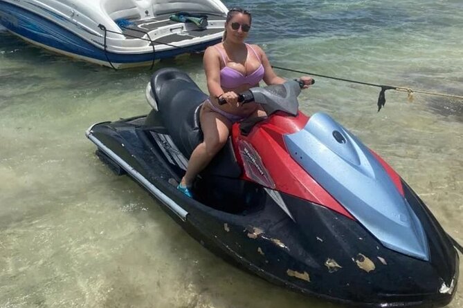 Jet Ski/ Parasailig Water Activity in Montego Bay Jamaica. - A fast water outing on Montego Bay’s north coast