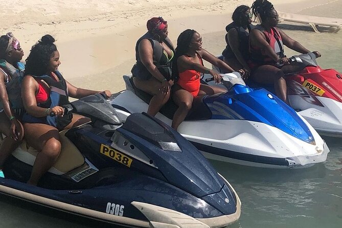Jet Ski/ Parasailig Water Activity in Montego Bay Jamaica. - Why the private format matters