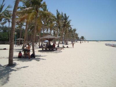 Jumeirah Beach Parasailing Experience in Dubai