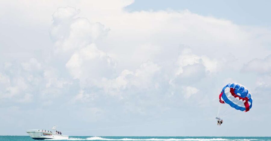 Key West Parasailing at Smathers Beach - What to bring and how to prepare