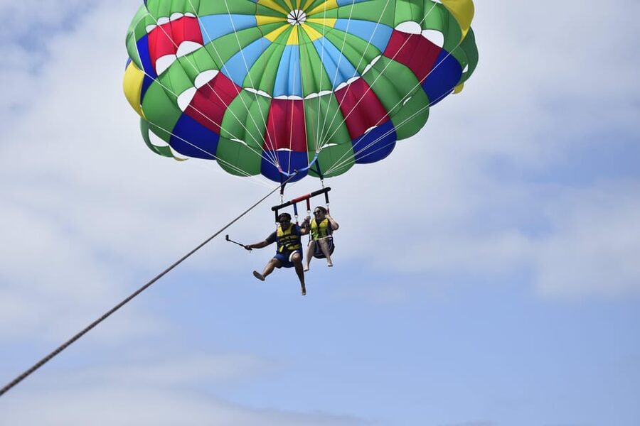Lanzarote: Parasailing Adventure in Puerto del Carmen - Taking off from Puerto del Carmen