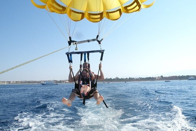 Luxury Parasailing Experience in Hurghada - The speedboat ride before takeoff