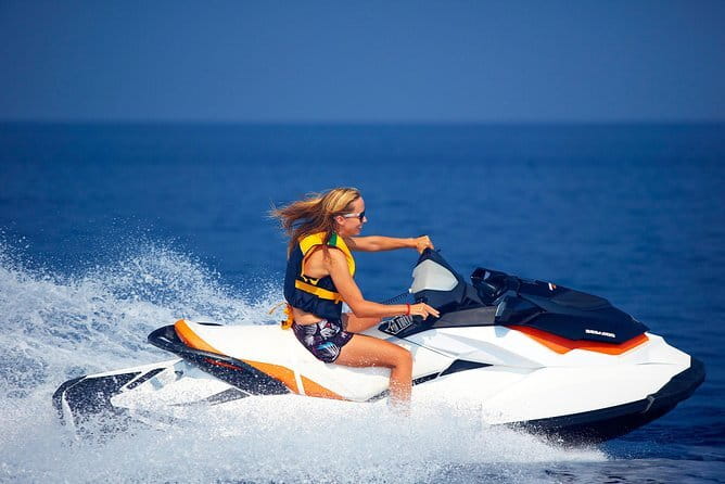 Maafushi Parasailing Experience - Solo or double flight: choosing the right setup