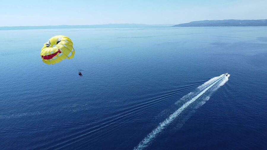 Makarska: Parasailing Experience - MPL Nautika - Returning to the Boat