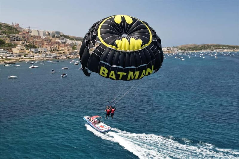 Mellieha Bay: Parasailing - What happens from check-in to landing