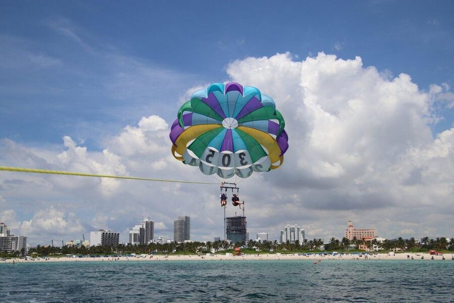 Miami Beach: Parasailing Boat Tour in South Beach - Rising 350 feet above Miami Beach
