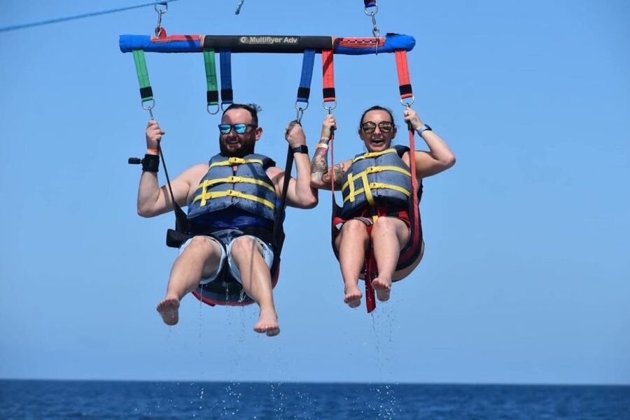 Oahu: Waikiki Parasailing - A gentle ride for nervous first-timers