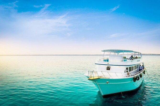 Orange Bay Island Snorkeling Trip with Parasailing - Hurghada - Who should book this Orange Bay excursion?