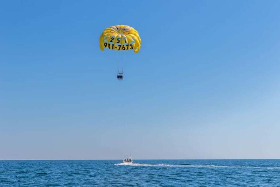 Orange Beach: Parasailing Experience - From the boat to the parasail