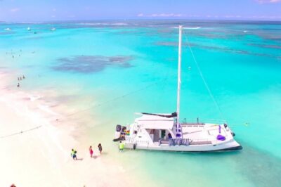 PACKAGE DEAL Catamaran- Snorkeling – Hooka Diving – Parasailing