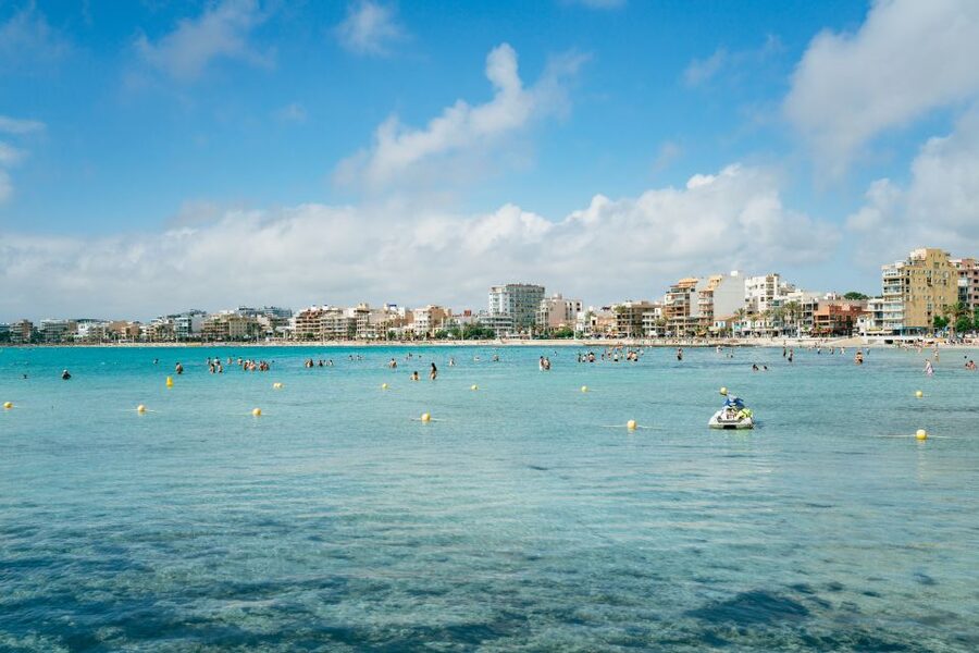 Palma Bay: Parasailing Experience - Taking off from Playa del Arenal
