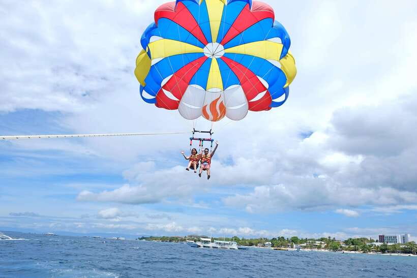 Panglao: Solo or Tandem Parasailing Experience near Alona - Fifteen minutes above Panglao