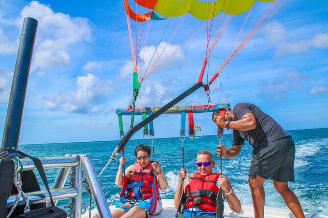 Parasailing Adventure Aruba - Who will enjoy this most