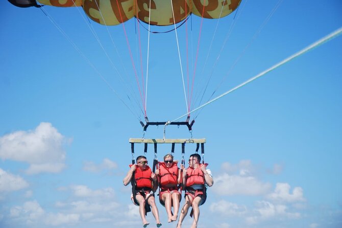 Parasailing Adventure in Punta Cana - Photos, shopping, and the extra costs