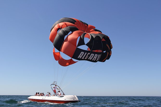Parasailing Faro - Rising above Vilamoura Marina