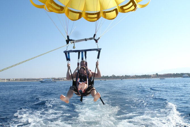 Parasailing Fly to The Sky On Marine - Hurghada - The safety briefing and equipment